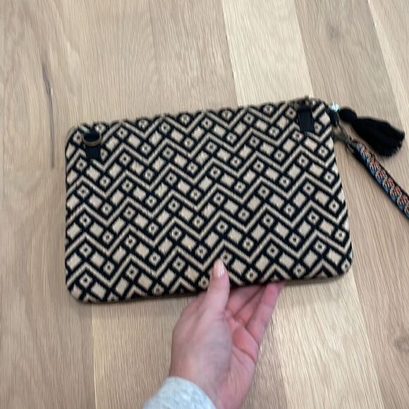 NWOT Beautiful Beaded Clutch - Picture 2 of 4